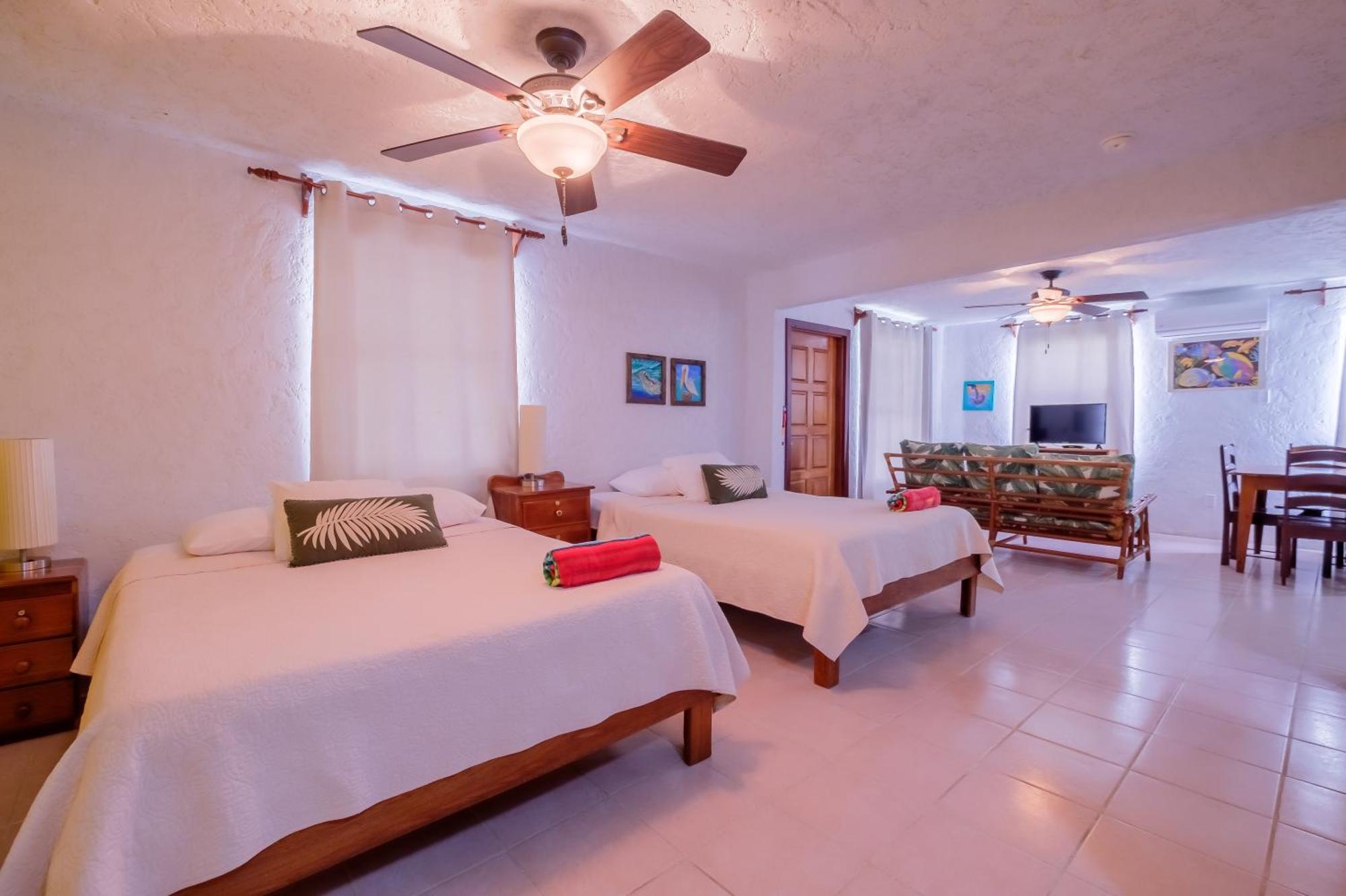Seven Seas Resort Adults Only Сан Педро Екстериор снимка
